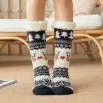 Chaussons de sol coordonnants pour femmes, chaussettes courtes moelleuses, chaussettes chaudes d'hiver, peluche douce, cerf flou, wapiti, ours, cadeau de Noël 1